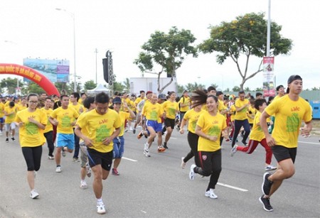 Tham dự Marathon quốc tế Đà Nẵng