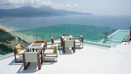 Những khách sạn có bể bơi đẹp mê ly ở Đà Nẵng