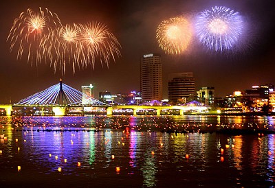 Du Lịch Đà Nẵng- Bốn Điểm Bắn Pháo Hoa Tết Du Lịch Đà Nẵng- Bốn Điểm Bắn Pháo Hoa Tết