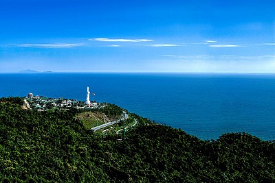 Du lịch Đà Nẵng ngắm Bán Đảo Sơn Trà từ trên cao Du lịch Đà Nẵng ngắm Bán Đảo Sơn Trà từ trên cao