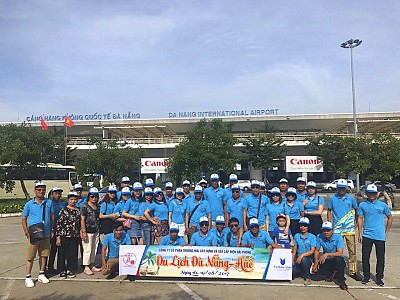Nên chọn một hướng dẫn viên du lịch chuyên nghiệp khi đi Đà Nẵng Nên chọn một hướng dẫn viên du lịch chuyên nghiệp khi đi Đà Nẵng