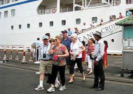 Du khách quốc tế đến du lịch Đà Nẵng bằng đường hàng không tăng mạnh
