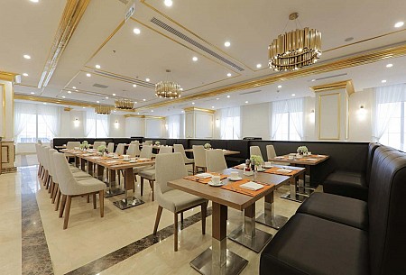 Khách Sạn Dát Vàng 5 sao Golden Bay Đà Nẵng