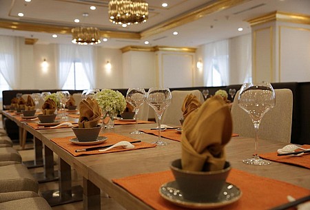 Khách Sạn Dát Vàng 5 sao Golden Bay Đà Nẵng