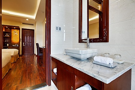 Khách Sạn Ebisu Núi Thần Tài