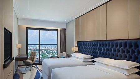 Khách sạn Four Points by Sheraton