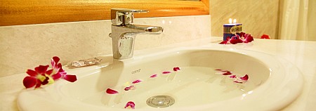 Khách Sạn GOLDEN SEA 3