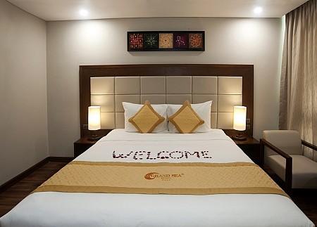 Khách Sạn Grand Sea