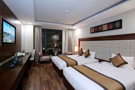 Khách Sạn Grand Sea