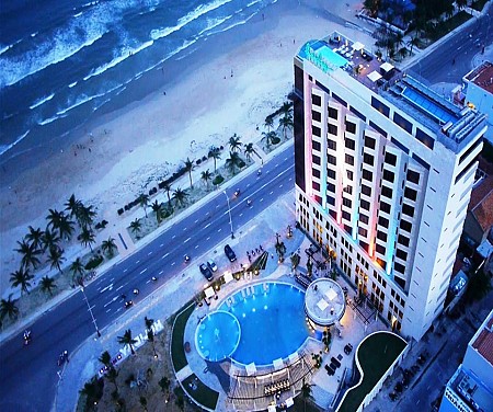 Khách sạn Holiday Beach