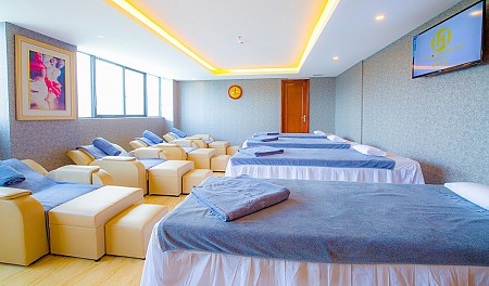 Khách Sạn Lê Hoàng Beach