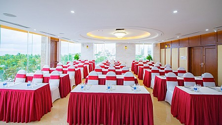 Khách Sạn Lê Hoàng Beach