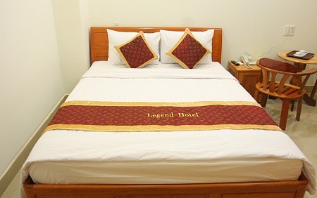 Khách sạn Legend