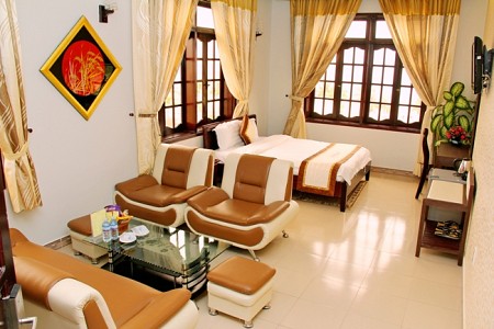 Khách sạn Lion Sea