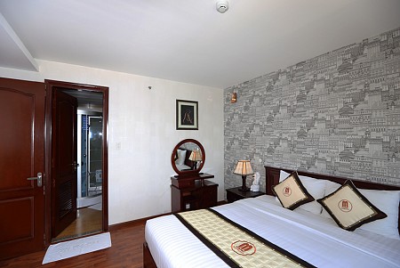 Khách Sạn- Midtown