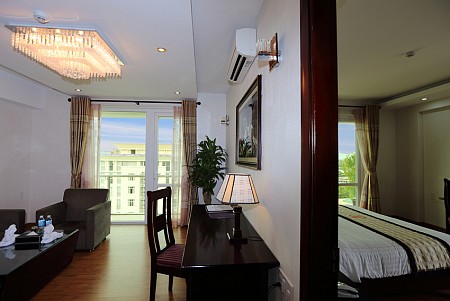 Khách Sạn- Midtown