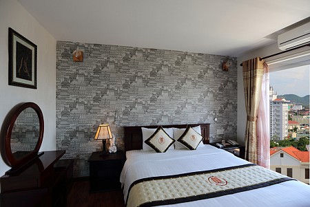 Khách Sạn- Midtown