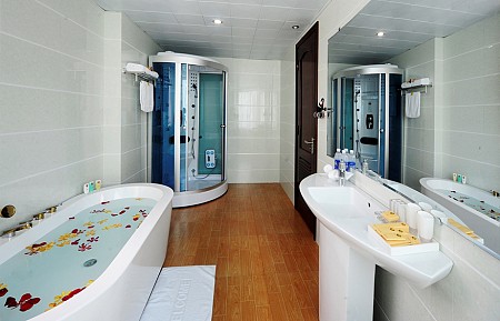 Khách Sạn- Midtown