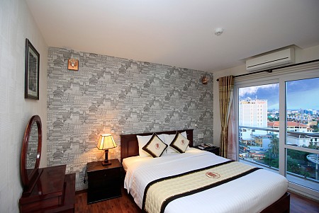 Khách Sạn- Midtown