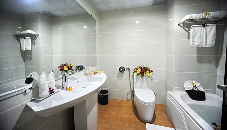 Khách Sạn- Midtown