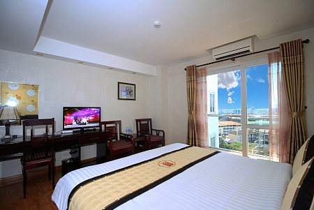 Khách Sạn- Midtown