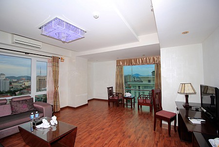 Khách Sạn- Midtown