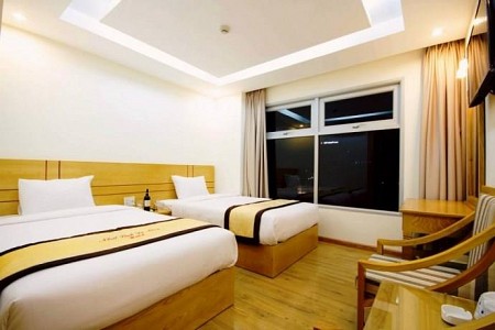 Khách Sạn Nhật Linh 3 Sao