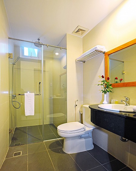 Khách sạn Starlet