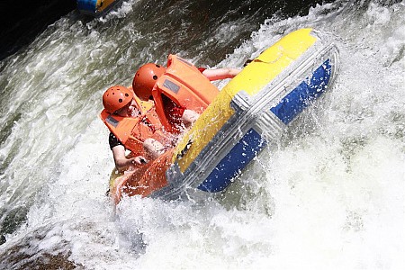 khu nghỉ dưỡng
 Hòa Phú Thành: Trượt thác Đà Nẵng