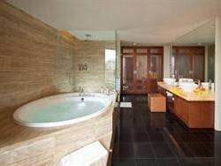 Pullman Đà Nẵng Beach Resort