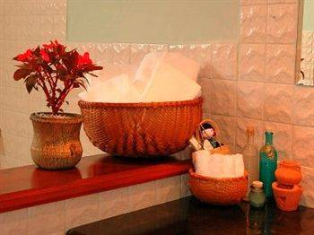 Sandy Beach Non Nước Resort Đà Nẵng