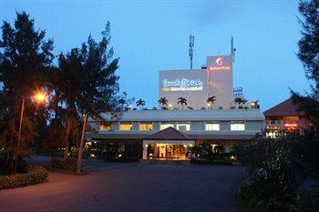 Sandy Beach Non Nước Resort Đà Nẵng