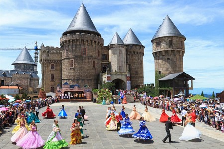 VDN56. Khuyến Mãi Khủng HCM/HN - Đà Nẵng - Huế - Quảng Bình - Động Phong Nha 5 Ngày 4 Đêm