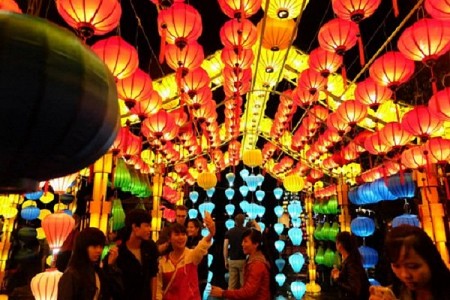 VDN41. chương trình Đà Nẵng - Phố Hội Đêm Rằm Thả Đèn Hoa Đăng  4 Ngày 3 Đêm