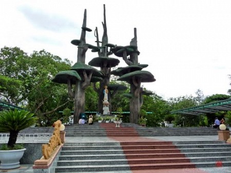 Hành Hương Về Thánh Địa Mẹ La Vang - Trà Kiệu - Huế