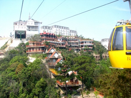 Chương trình 30/4 : Hà Nội - Đà Nẵng - Bà Nà - Hội An Trọn Gói 4 Ngày 3 Đêm