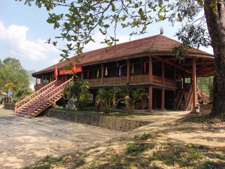 Khám phá vẻ đẹp A Roàng- A Lưới