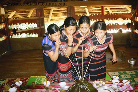 Khám phá vẻ đẹp A Roàng- A Lưới