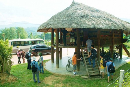 Khám phá vẻ đẹp A Roàng- A Lưới
