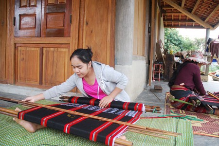 Khám phá vẻ đẹp A Roàng- A Lưới