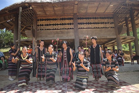Khám phá vẻ đẹp A Roàng- A Lưới