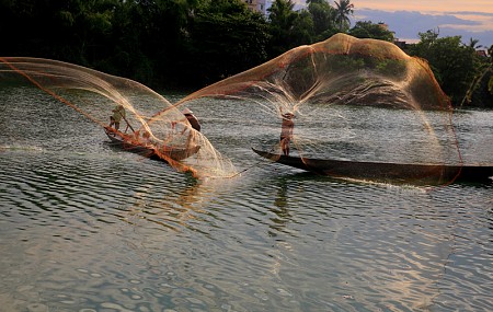 Chương trình Huế Ngắm bình minh trên sông Hương