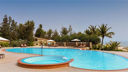 Sandy Beach Non Nước Resort