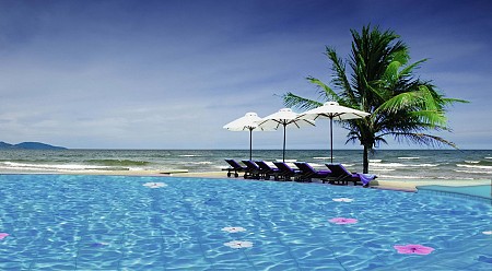 Sandy Beach Non Nước Resort