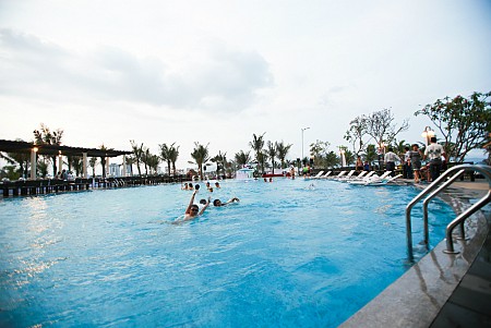 Chương trình Trăng Mật Đà Nẵng - Nghỉ tại Khách Sạn Holiday Beach 4 sao