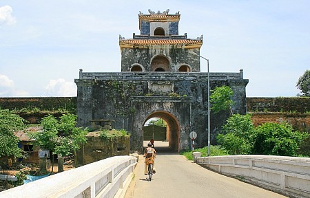 Trấn Bình đài