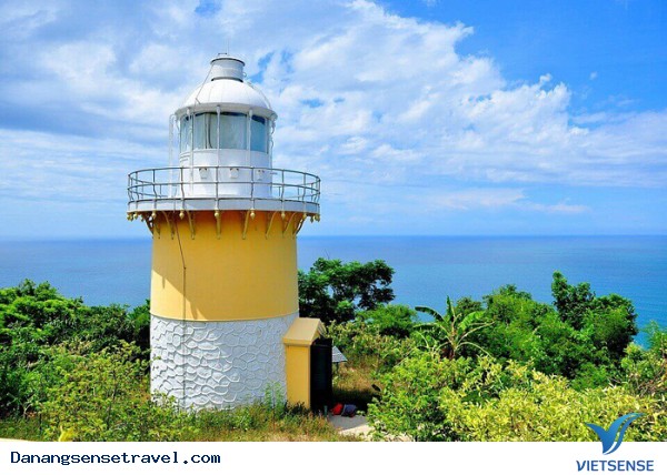 Chinh Phục ngọn hải đăng trên bán đảo Sơn Trà - Ảnh 1 Chinh Phục ngọn hải đăng trên bán đảo Sơn Trà - Ảnh 1