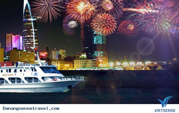 Đà Nẵng sốt vé pháo hoa khách sạn cháy phòng - Ảnh 3 Đà Nẵng sốt vé pháo hoa khách sạn cháy phòng - Ảnh 3