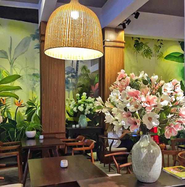 Thung coffee một nét xanh trầm giữa phố biển - Ảnh 2