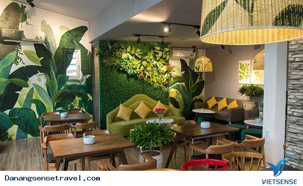 Thung coffee một nét xanh trầm giữa phố biển - Ảnh 1